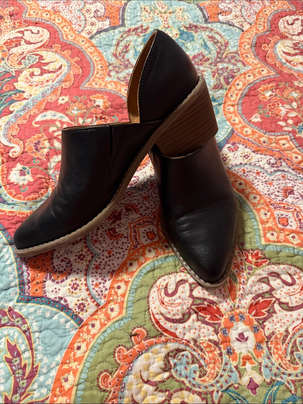 Universal Thread Black Pointed Toe Cutout Mules with Stacked Heel